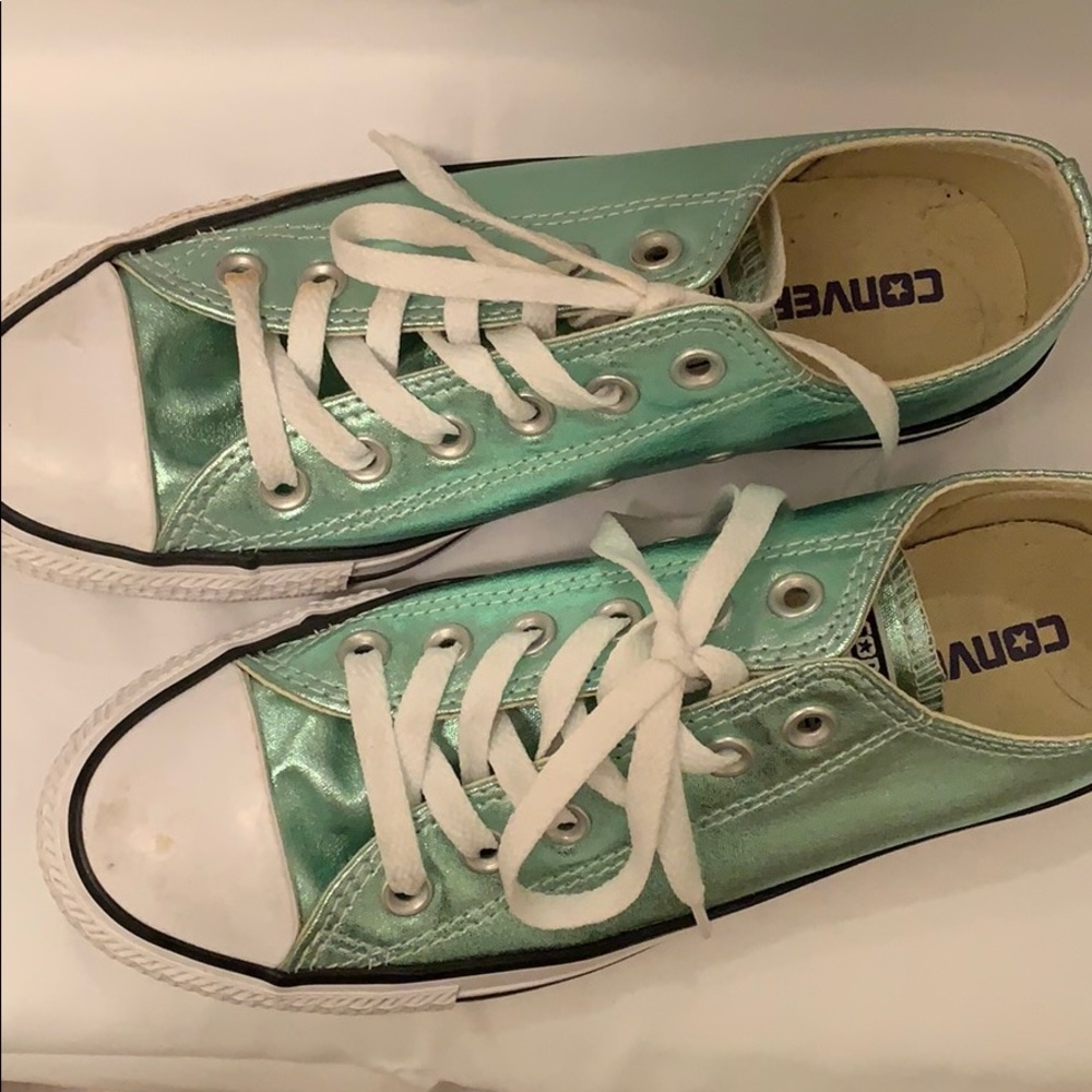 Converse All Star sneakers women’s 7 men’s 5